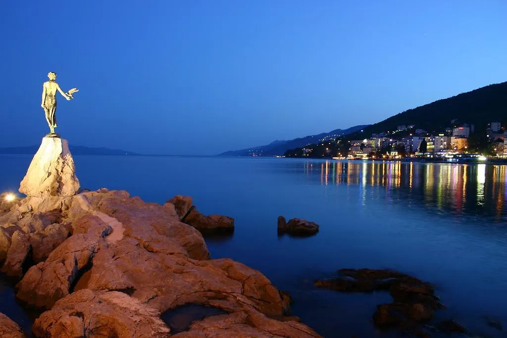 Apartment Vivoda Opatija